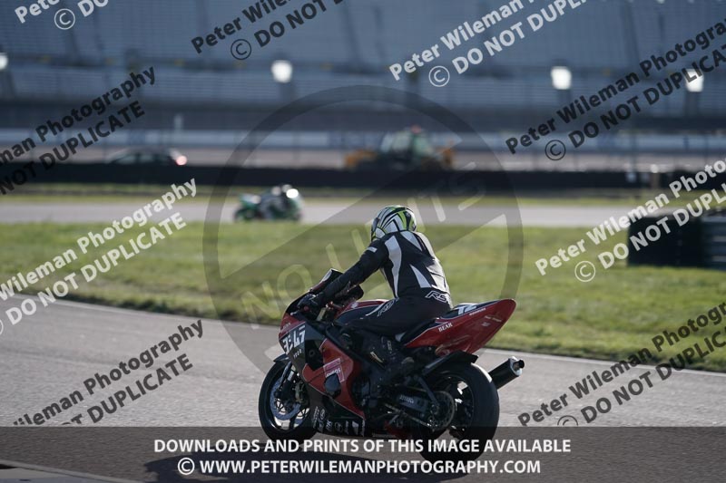 Rockingham no limits trackday;enduro digital images;event digital images;eventdigitalimages;no limits trackdays;peter wileman photography;racing digital images;rockingham raceway northamptonshire;rockingham trackday photographs;trackday digital images;trackday photos